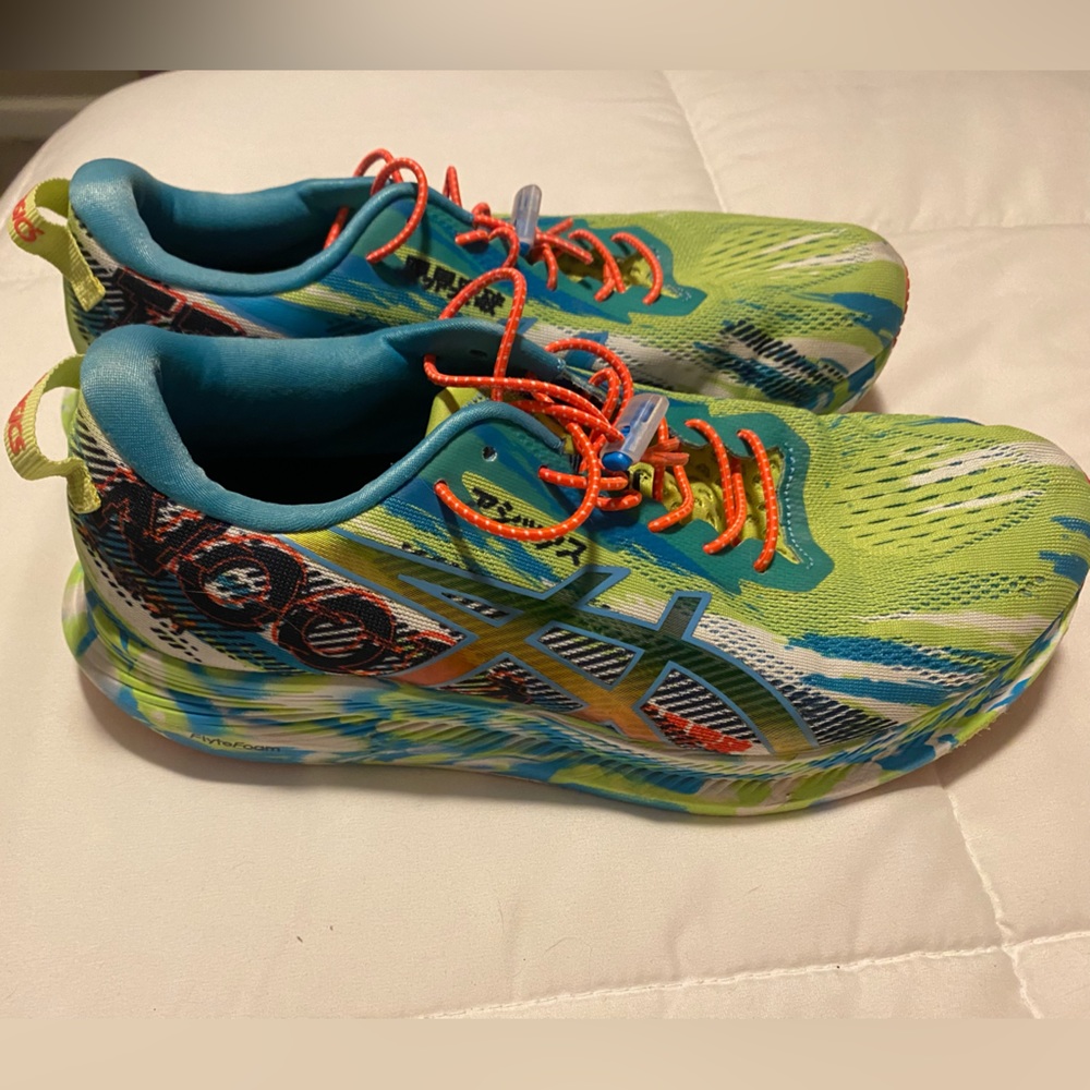 ASICS GEL-NOOSA TRI 13 Size 9 Running Shoe.